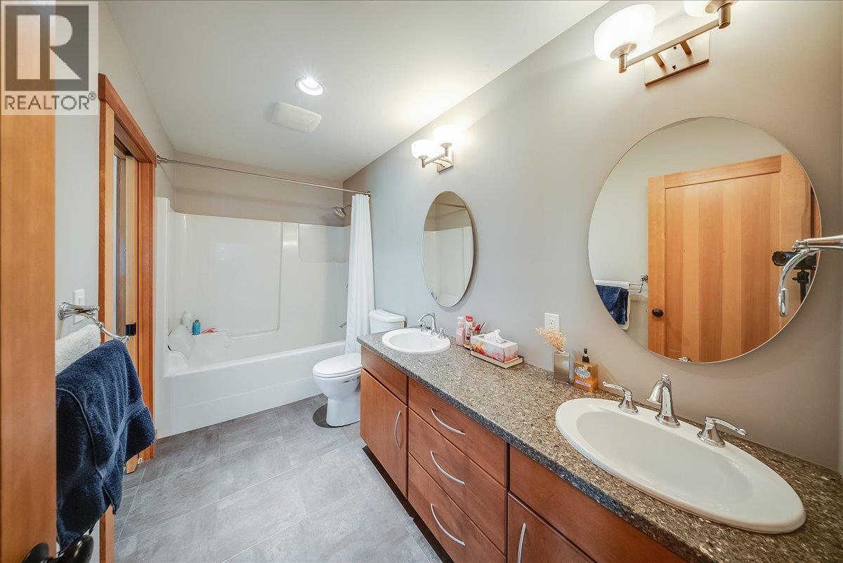 925 REDSTONE Drive - Image 43