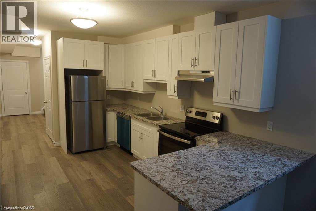 56 BARBARA Crescent Unit# LOWER — photo 2