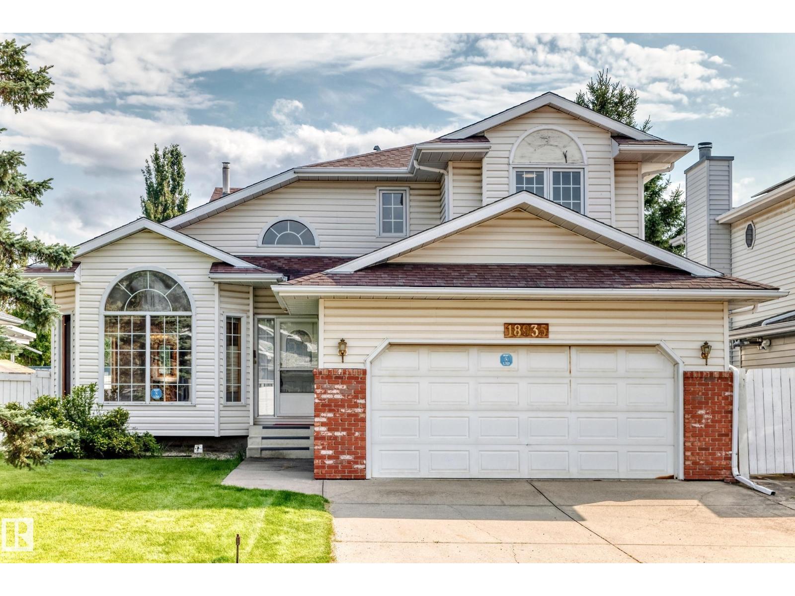 18935 91 AV NW, Edmonton, Alberta, T5T5V9