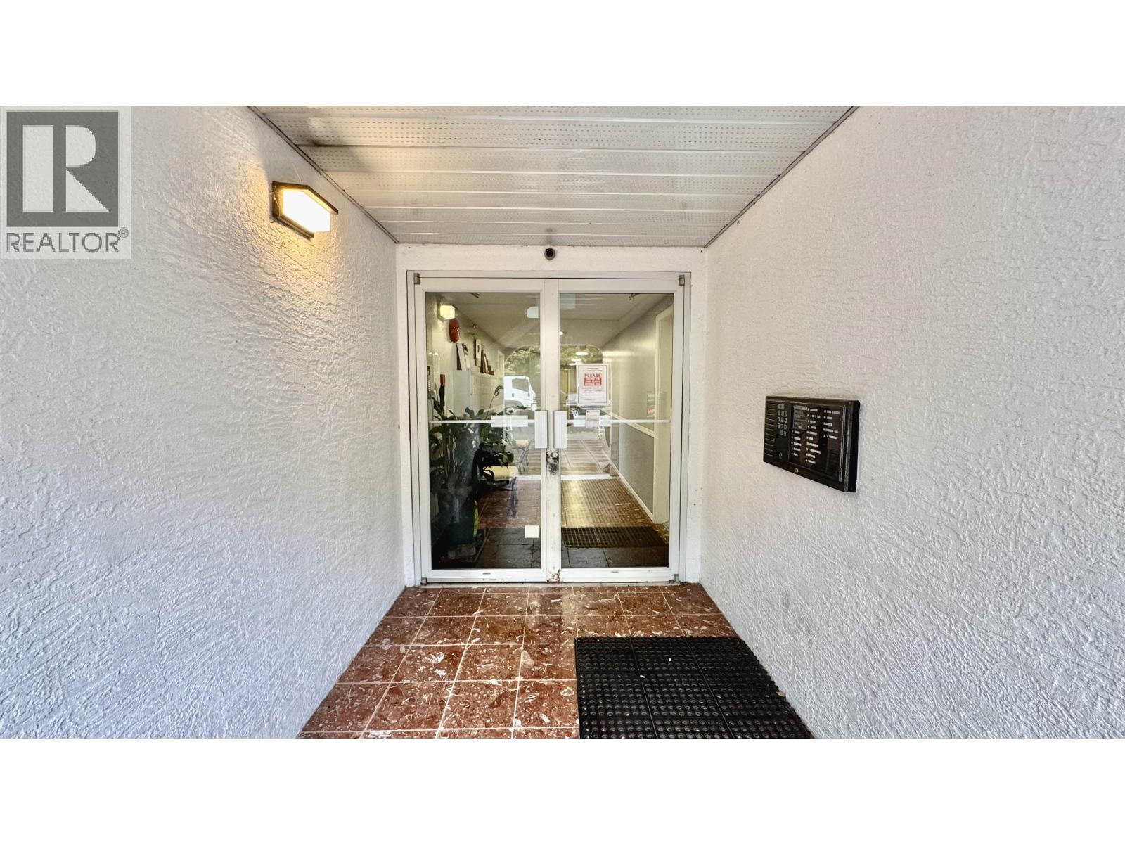 403 2983 CAMBRIDGE STREET, Port Coquitlam
