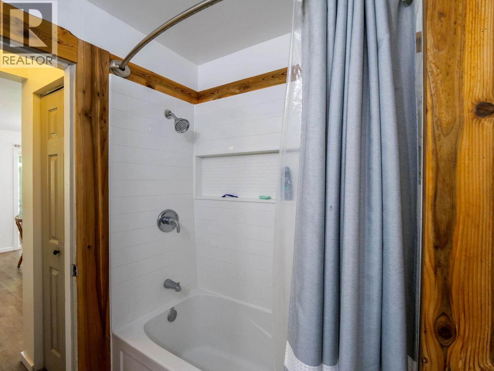 598 MARSH ROAD - 39