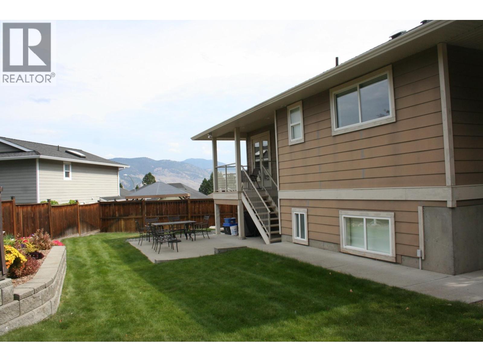 1985 Stikine Place - 24