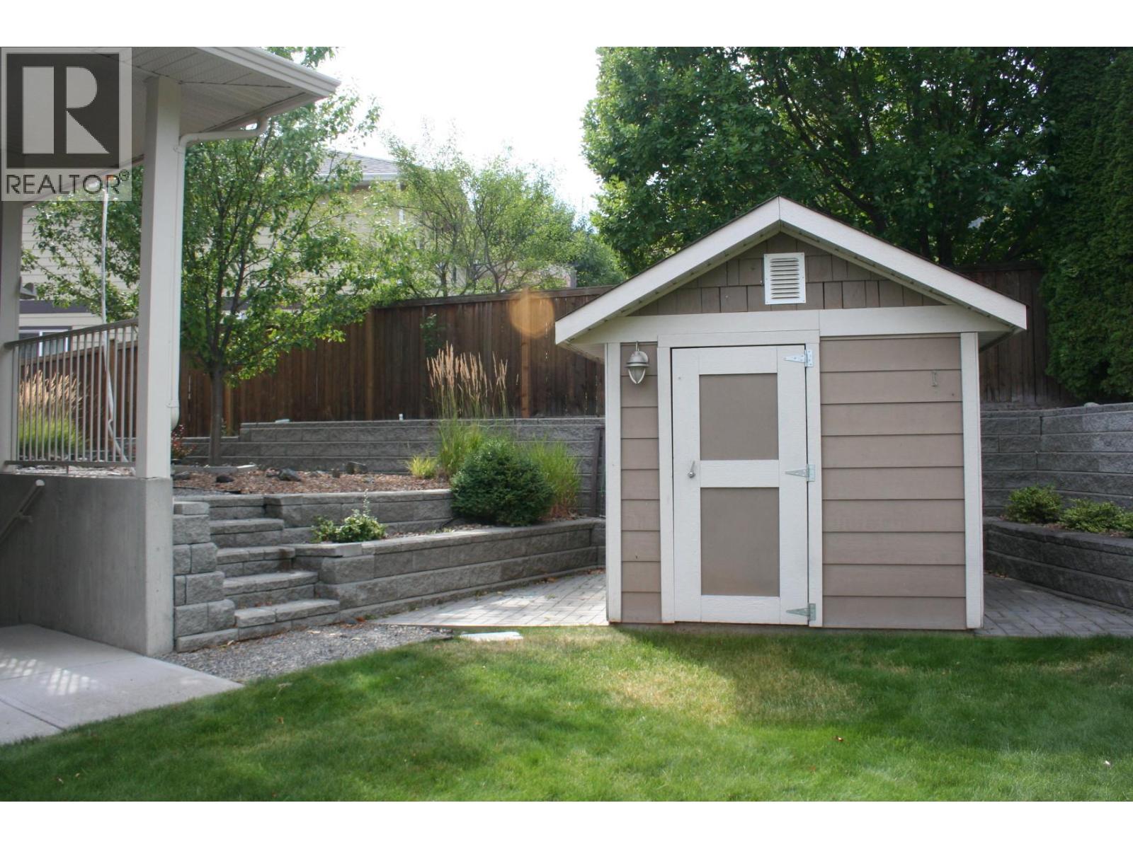 1985 Stikine Place - 25