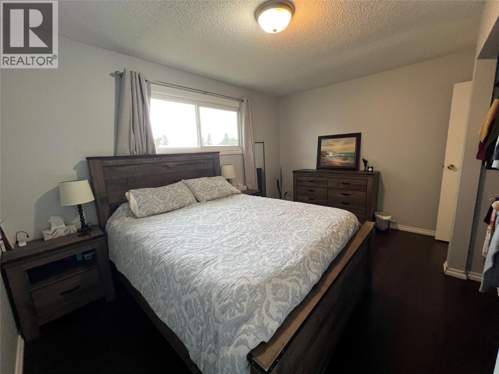 1017 120 Avenue - 13