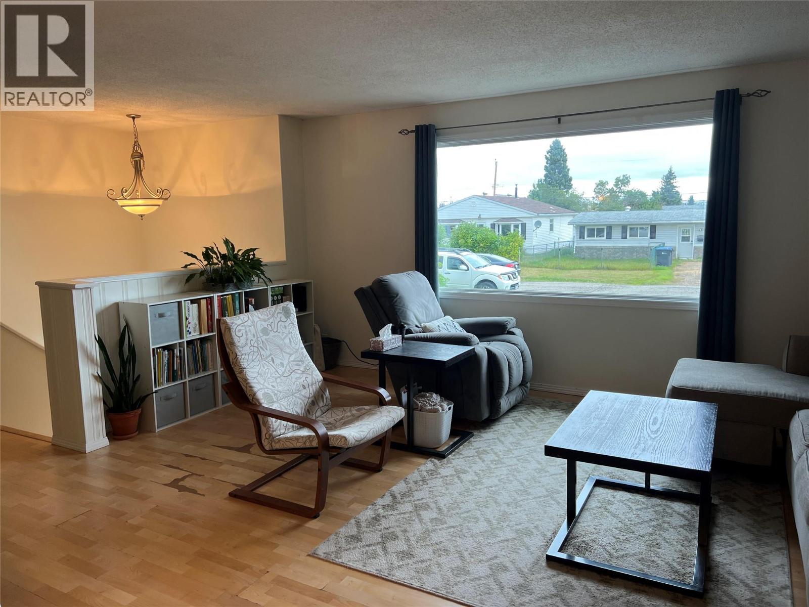 1017 120 Avenue - Image 4