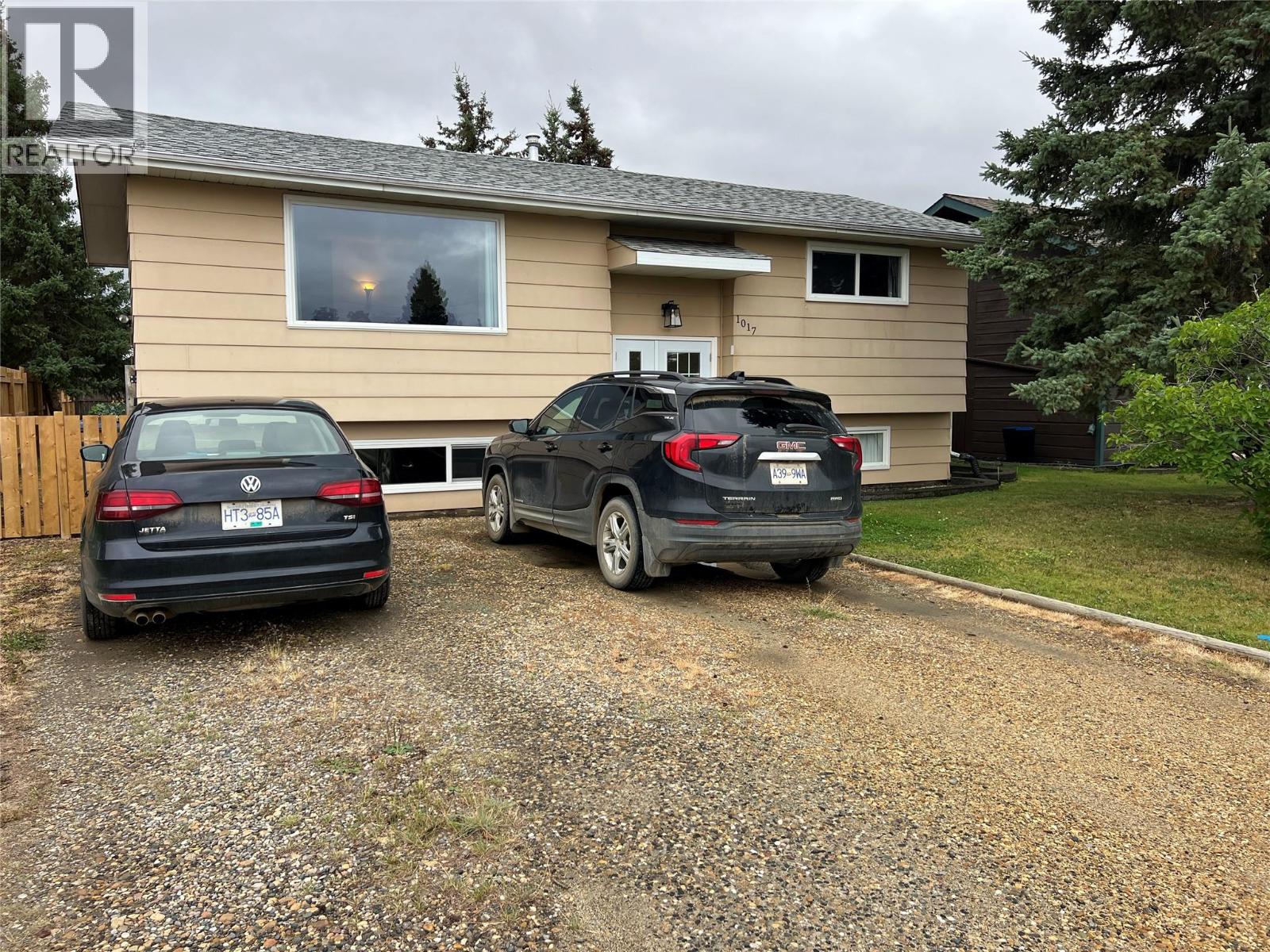1017 120 Avenue - 1