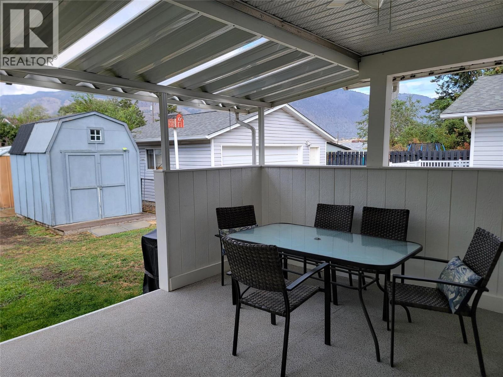 412 10th Avenue, Keremeos