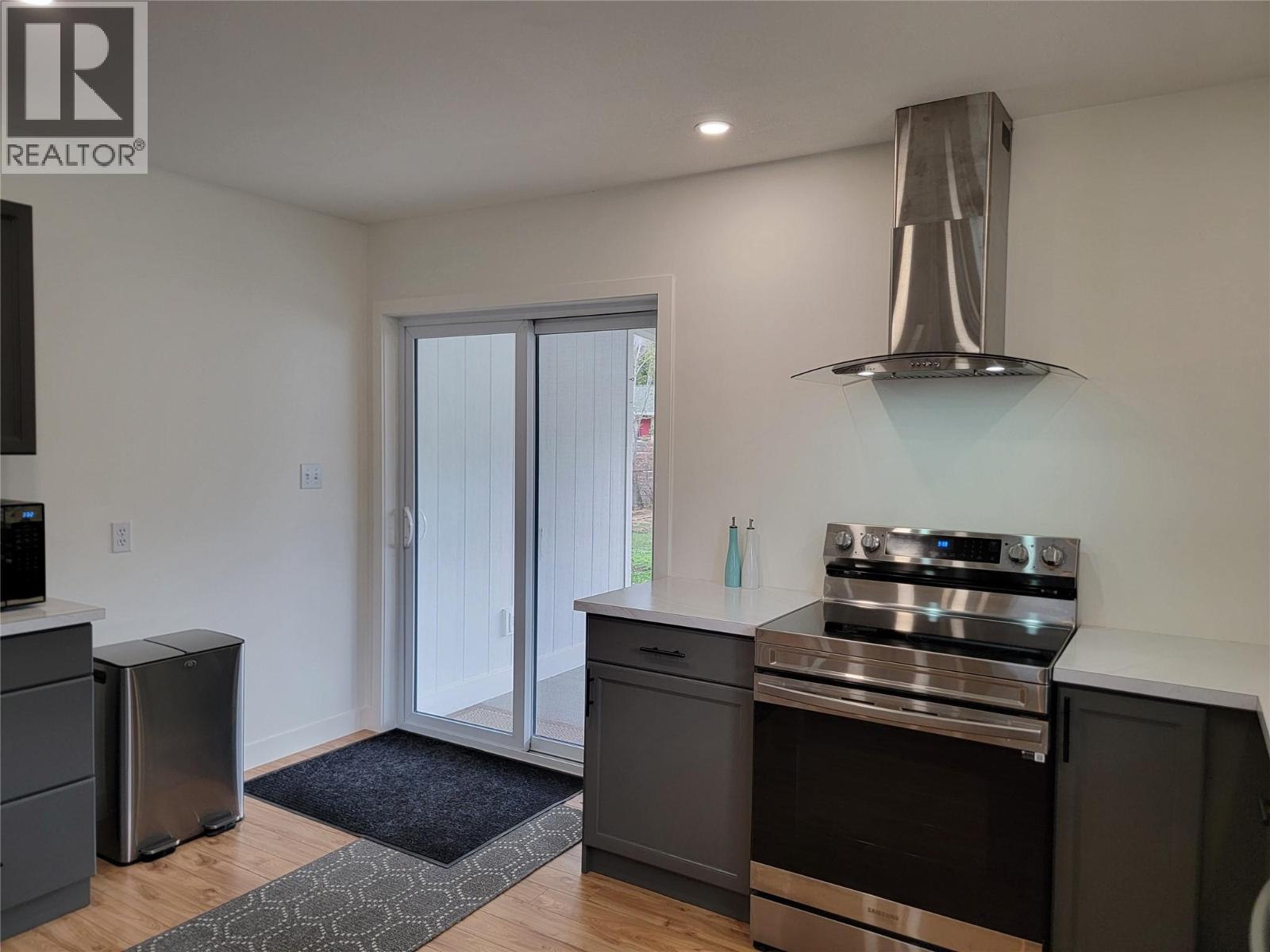 412 10th Avenue - 13