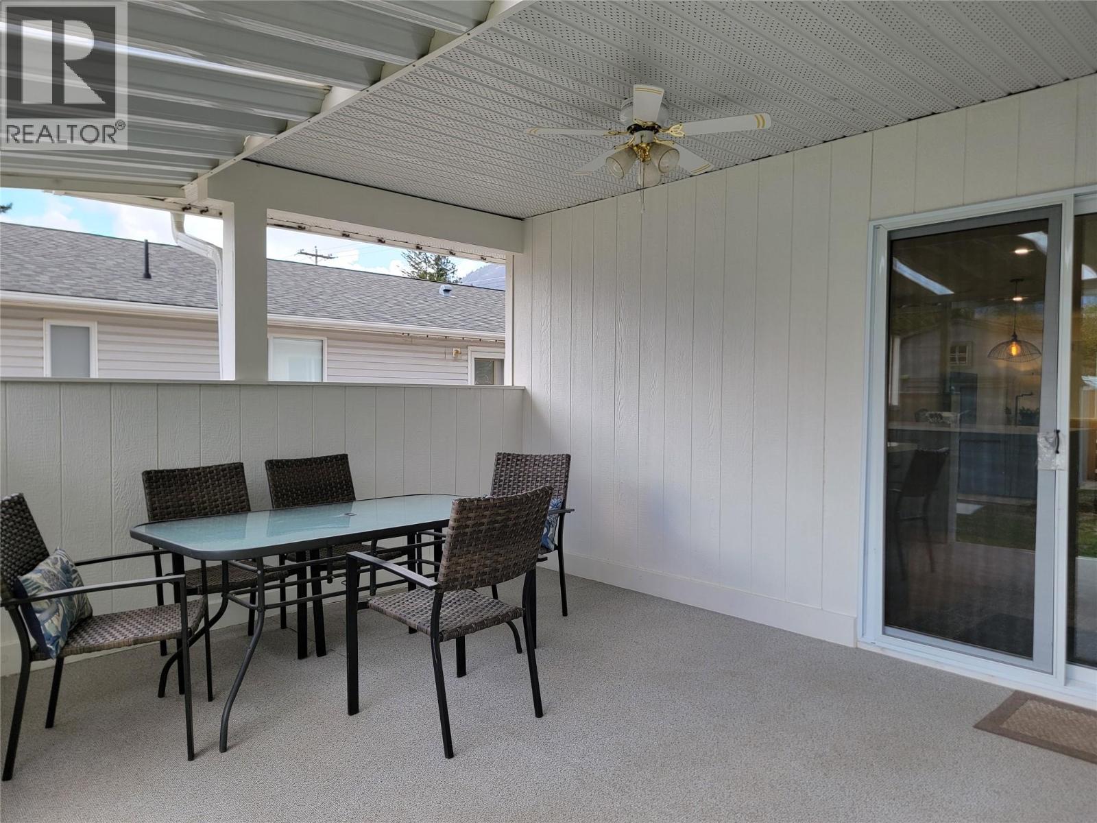 412 10th Avenue, Keremeos