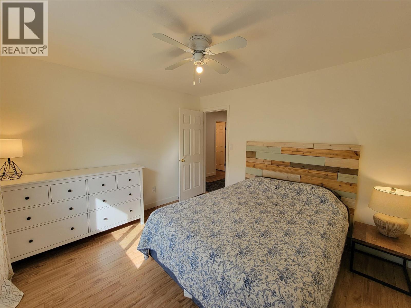 412 10th Avenue - 23