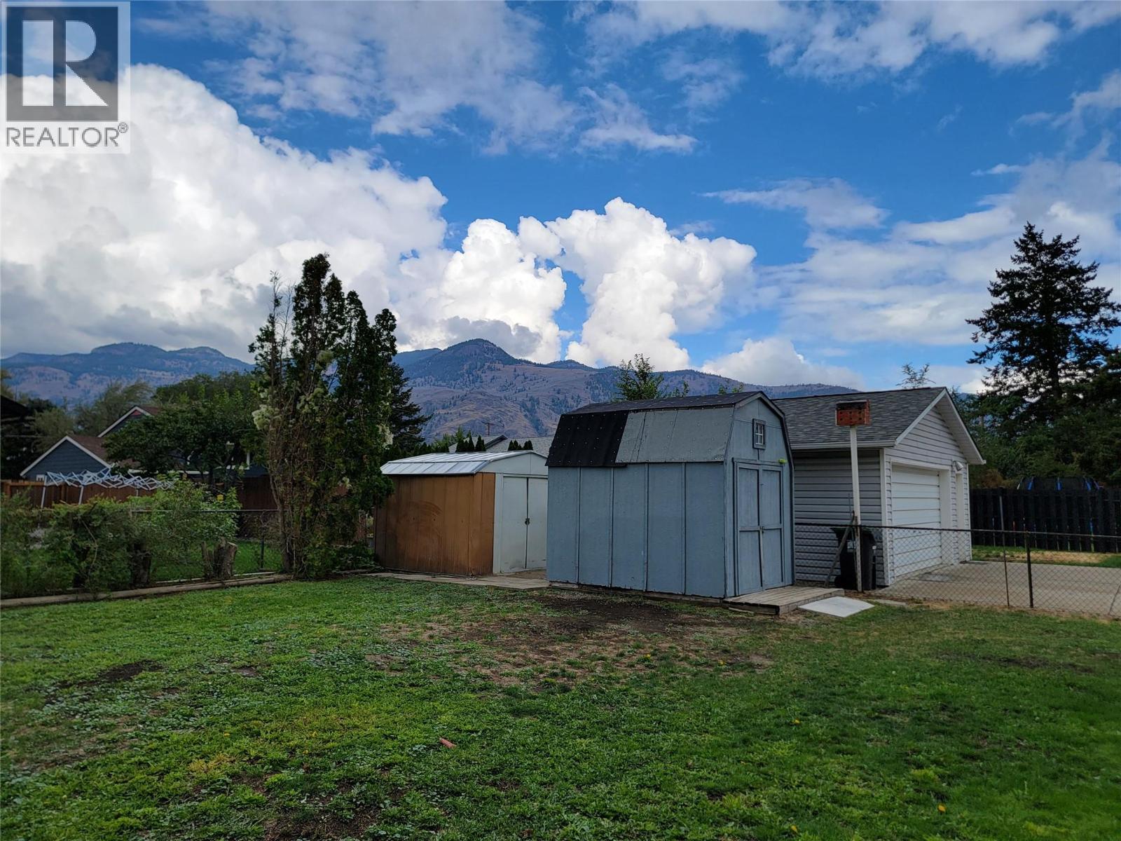 412 10th Avenue, Keremeos