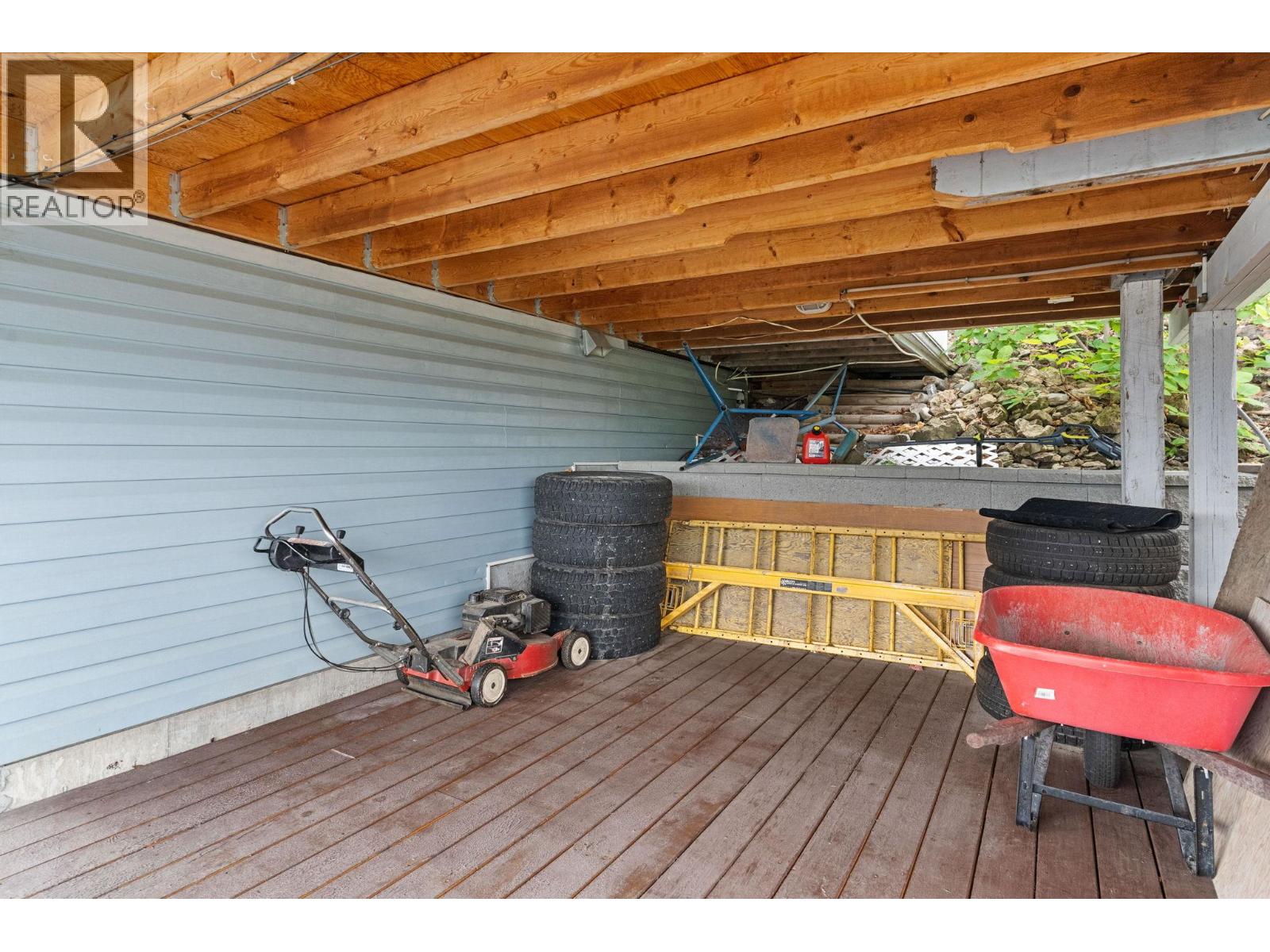 1108 Menu Road, West Kelowna