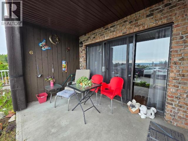6-4420 QUEBEC AVE, Powell River, British Columbia, V8A5L5, Powell River, British Columbia — photo 3 of 5