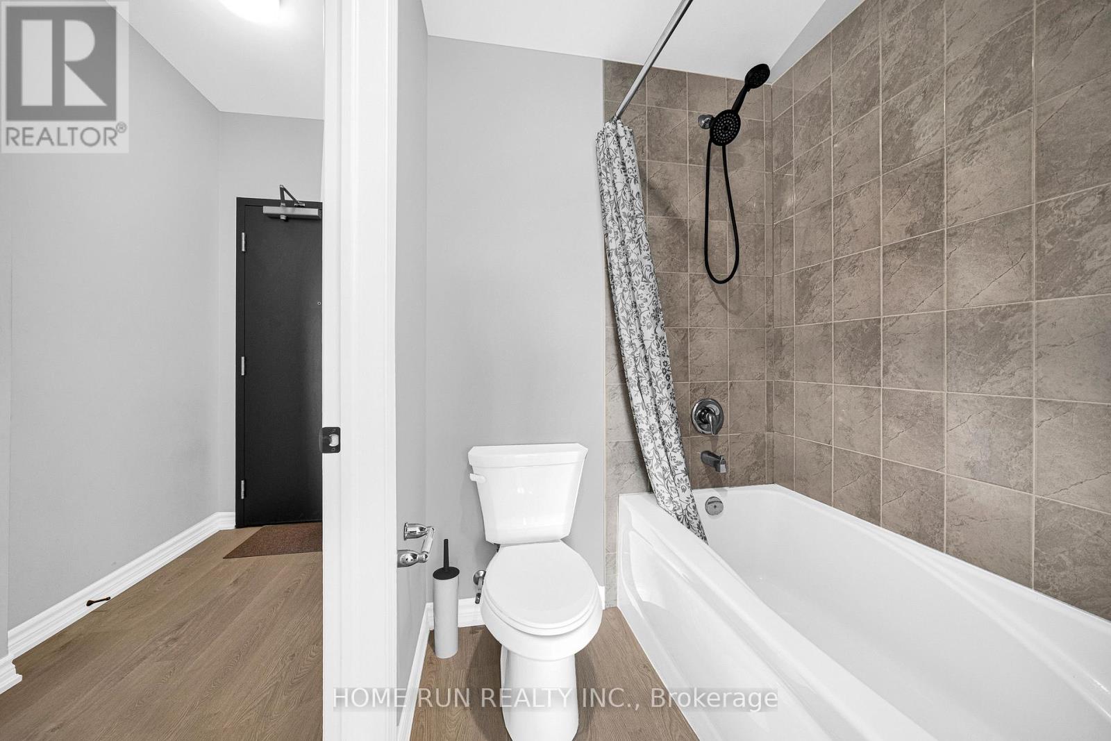#320 1350 HEMLOCK ROAD - 24
