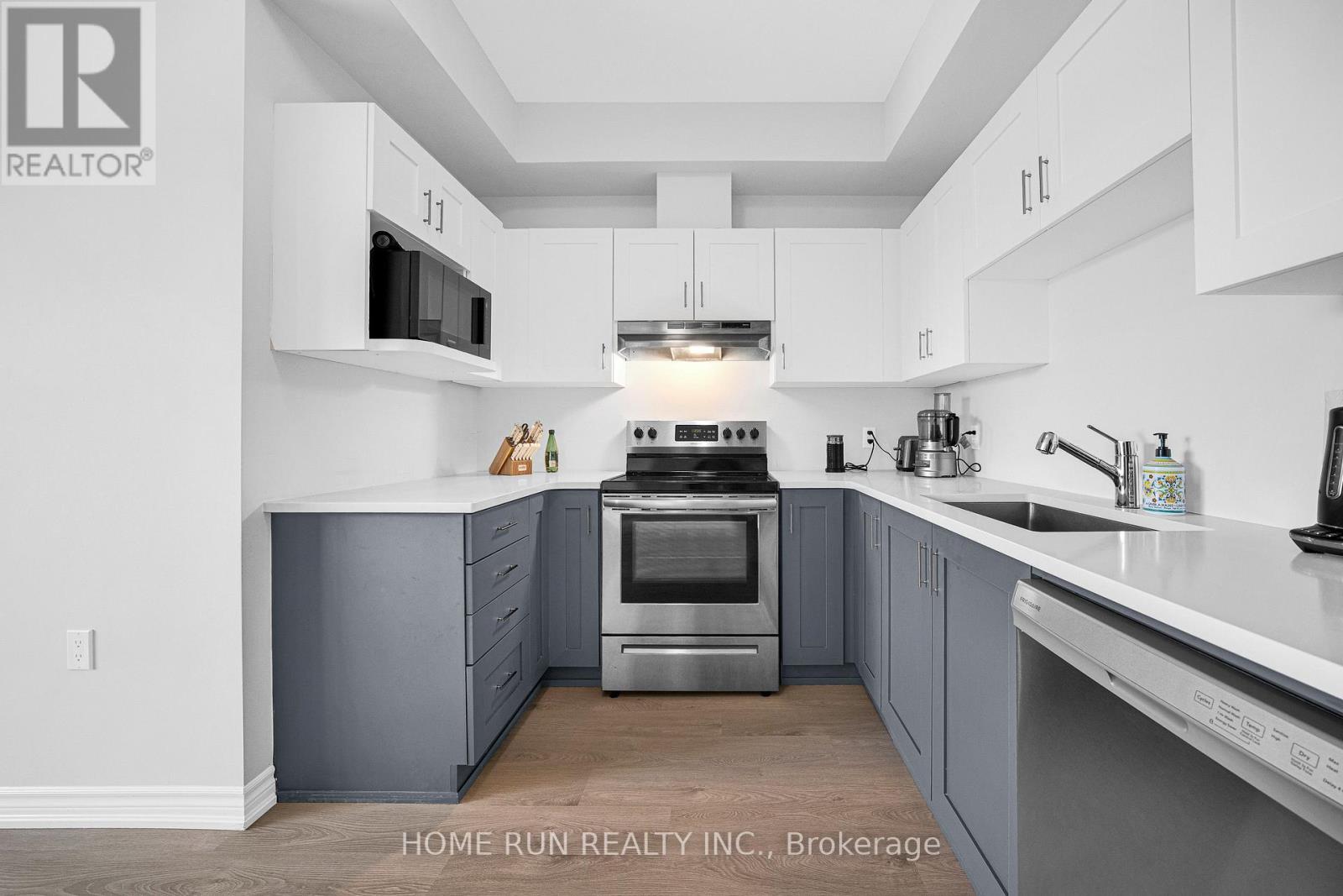 #320 1350 HEMLOCK ROAD - 7