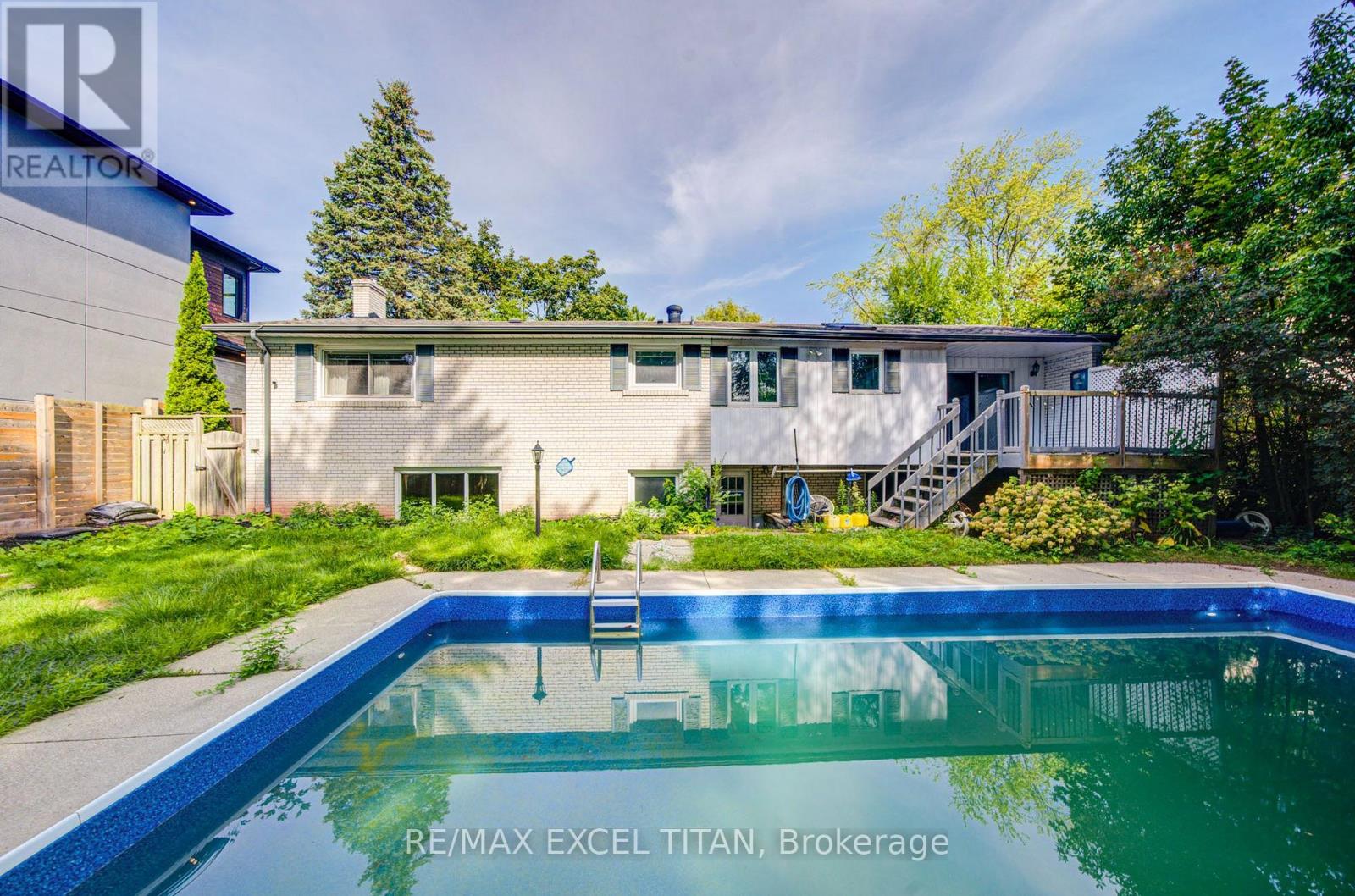 1566 VENETIA DRIVE - 3