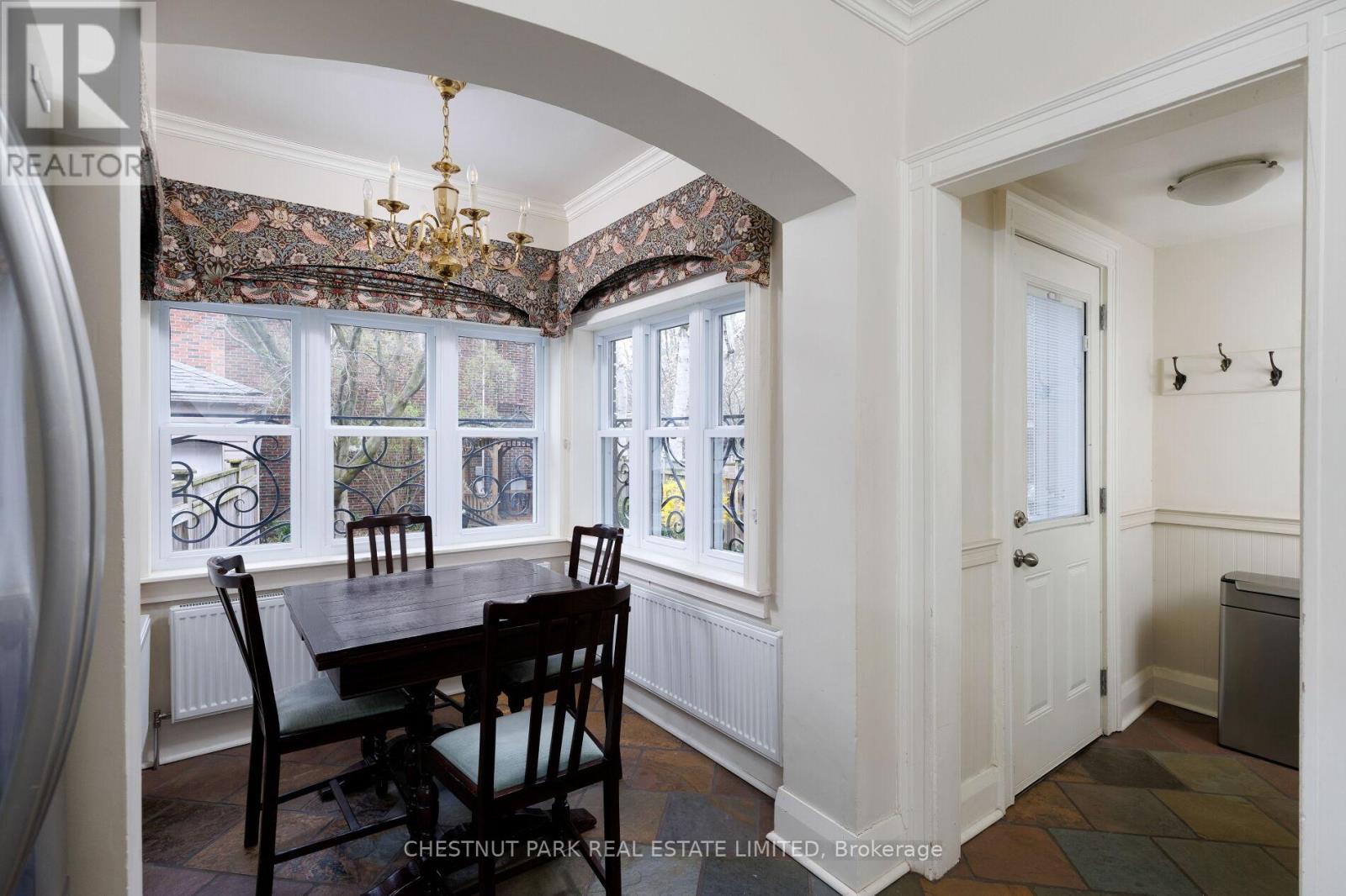 110 HILLSDALE AVENUE W - 20