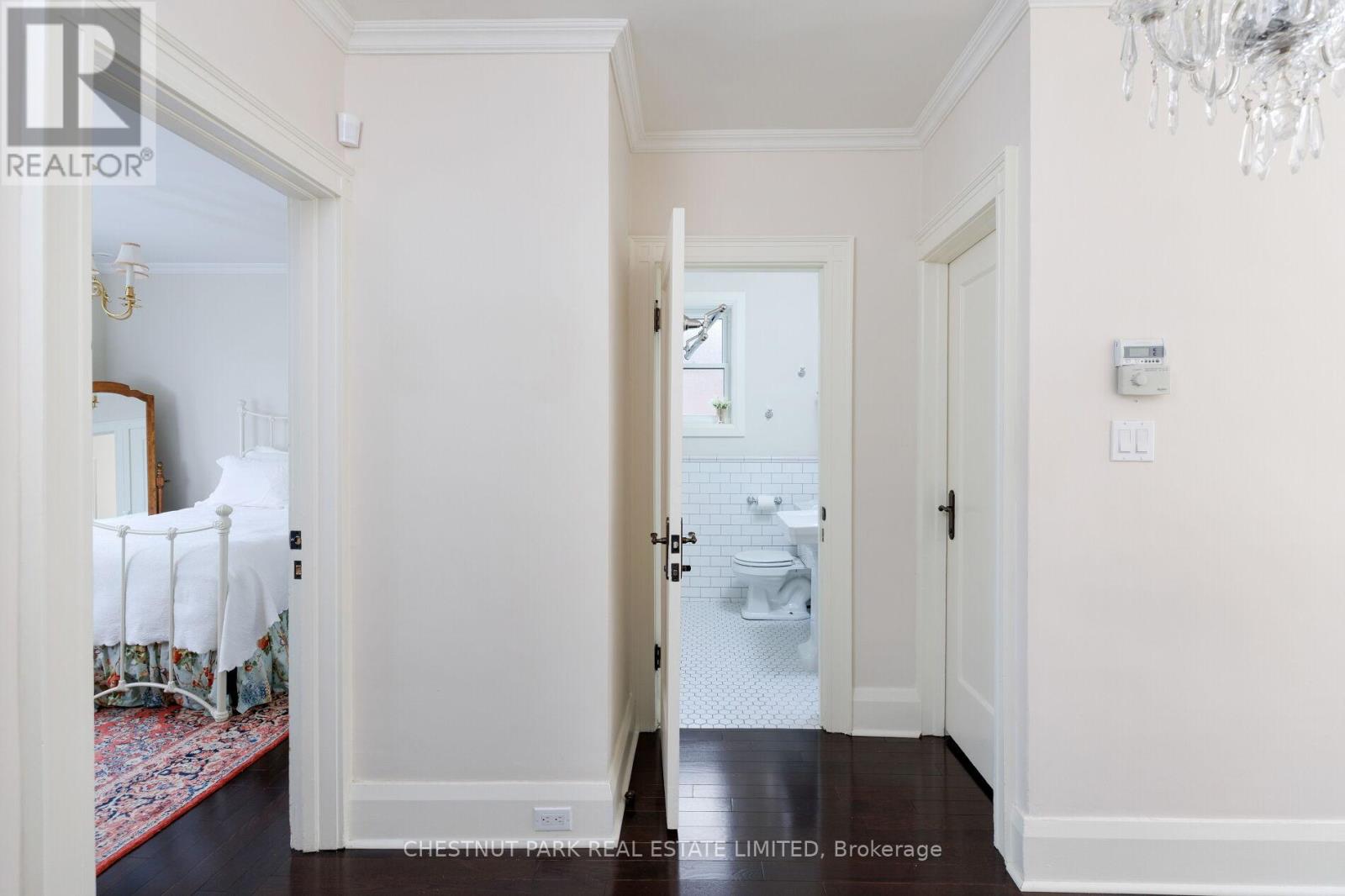 110 HILLSDALE AVENUE W - 33