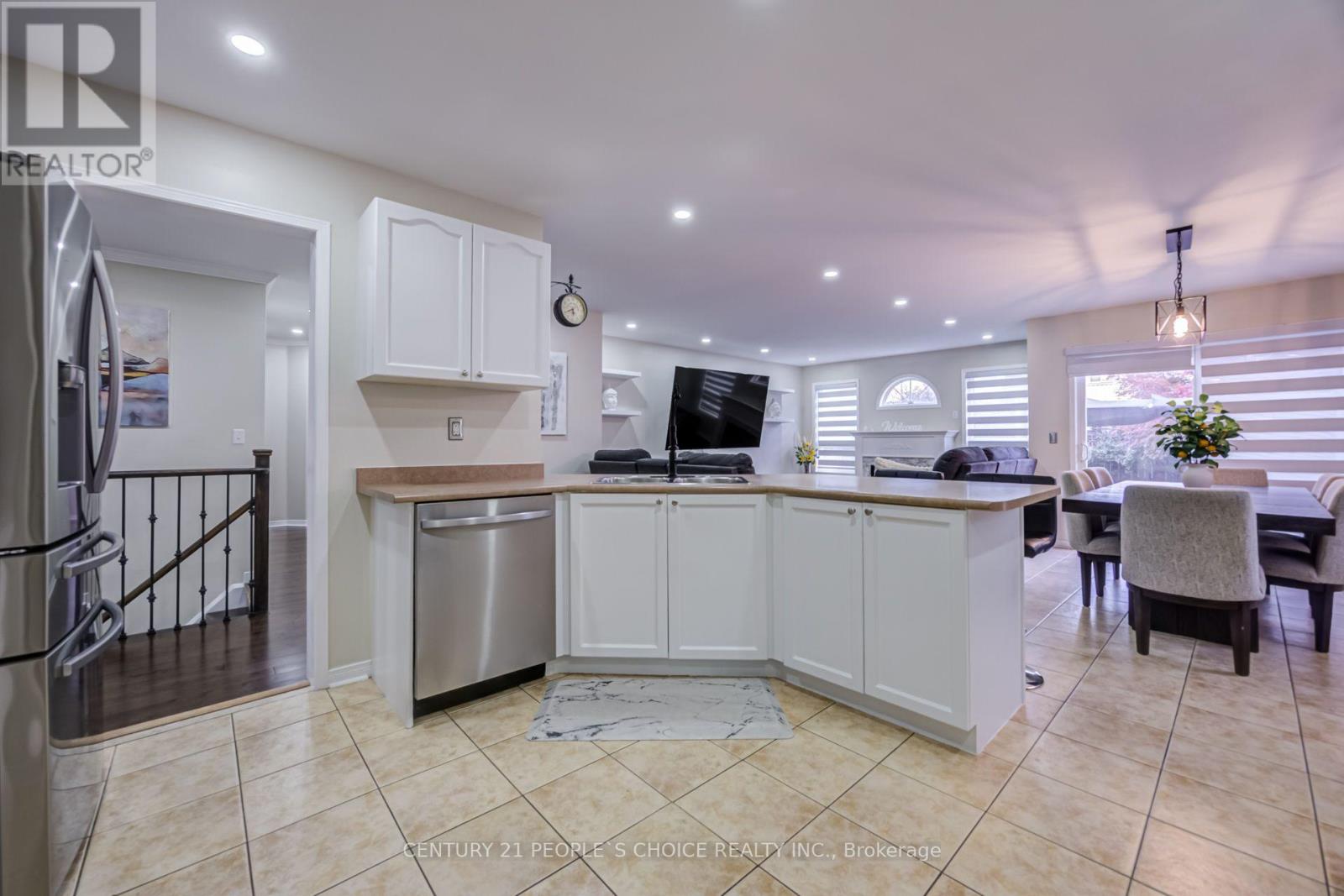 43 JENNINGS DRIVE - 14