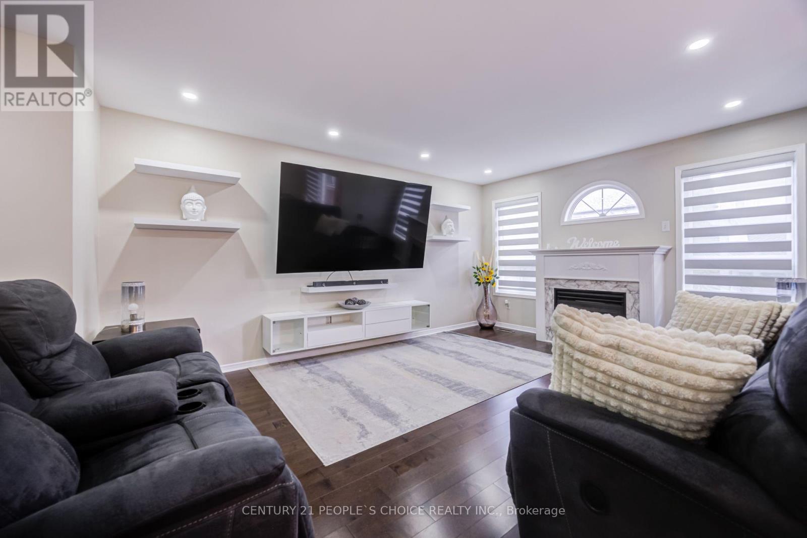 43 JENNINGS DRIVE - 17
