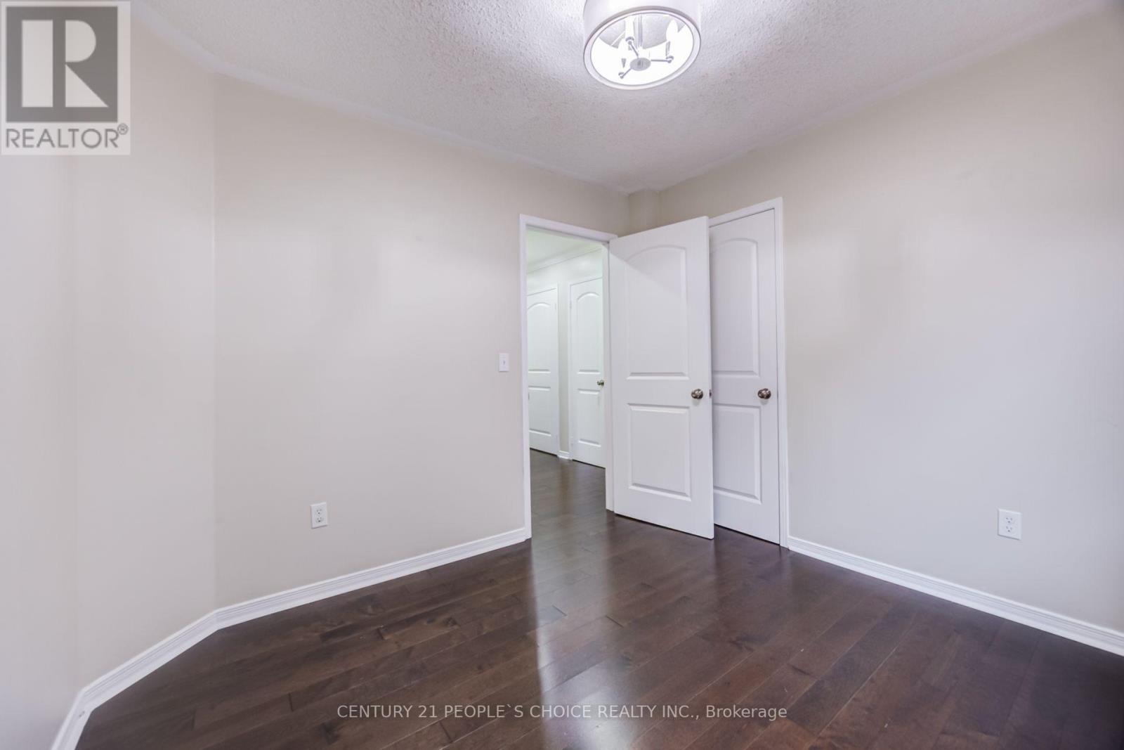43 JENNINGS DRIVE - 26