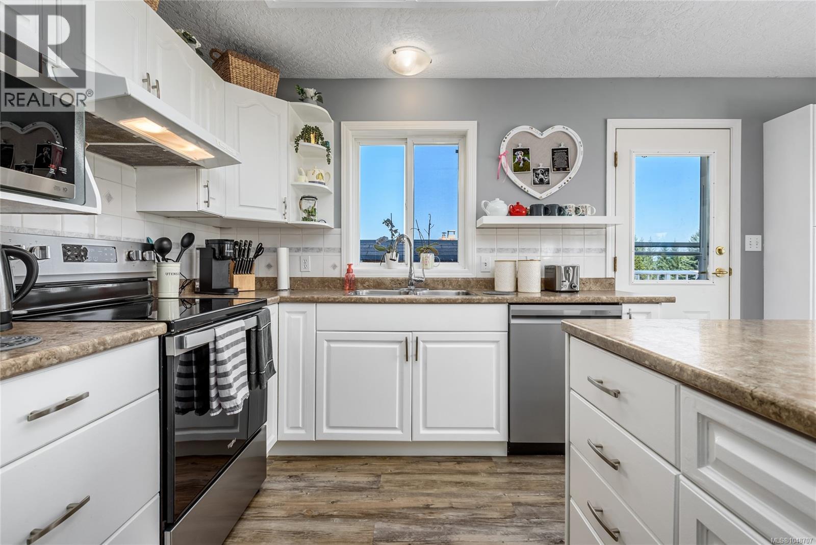 2207 June Rd - Image 25