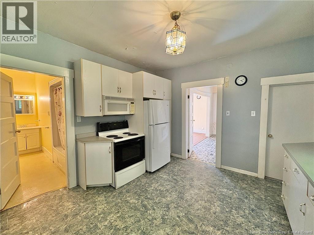 806 Main Street - Image 16