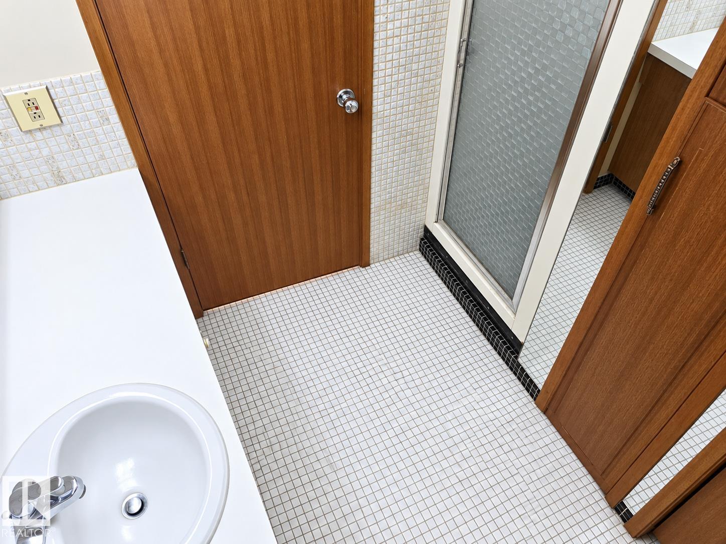 14211 77 ST NW - 14