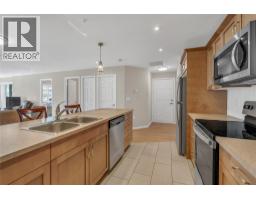 4pc Bathroom - 3346 Skaha Lake Road Unit# 804, Penticton, BC V2A6G4 Photo 8