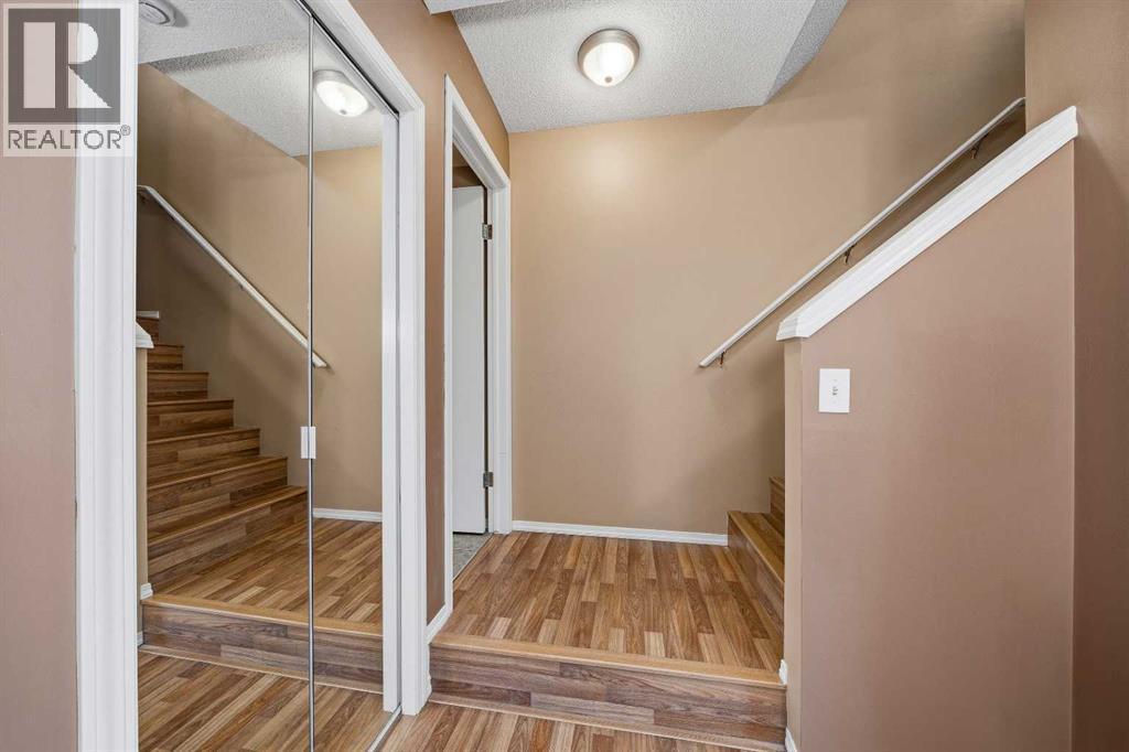 224 Mckenzie Towne Link SE - 17