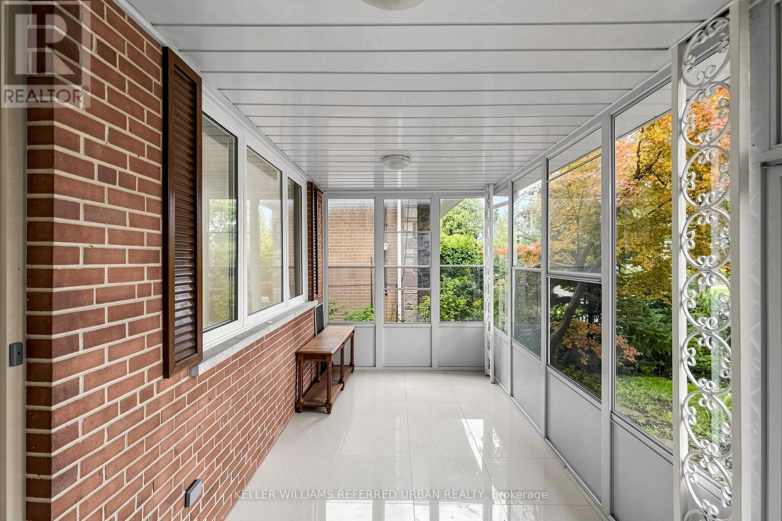 32 Wycliffe Crescent, Toronto (Bayview Village), Ontario, M2K1V6, Toronto (Bayview Village), Ontario — photo 4 of 5