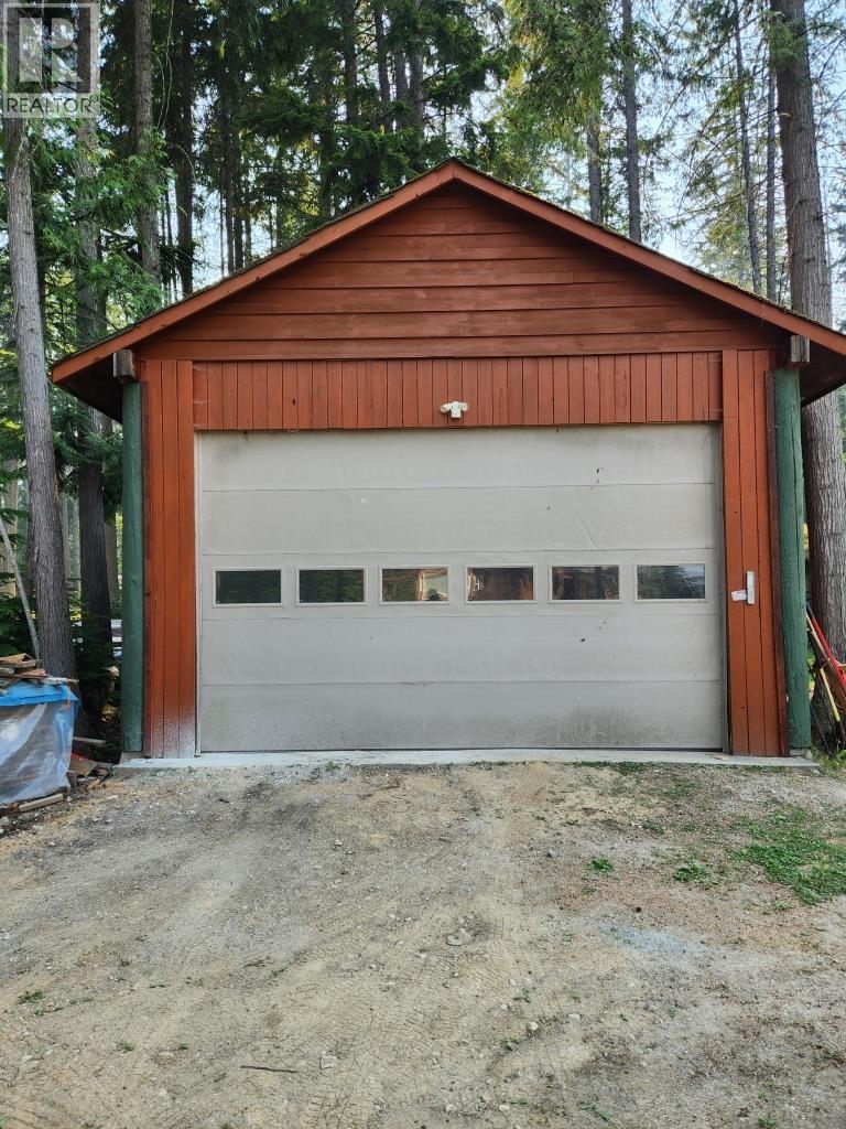 1273 QUEENS BAY Road, Balfour