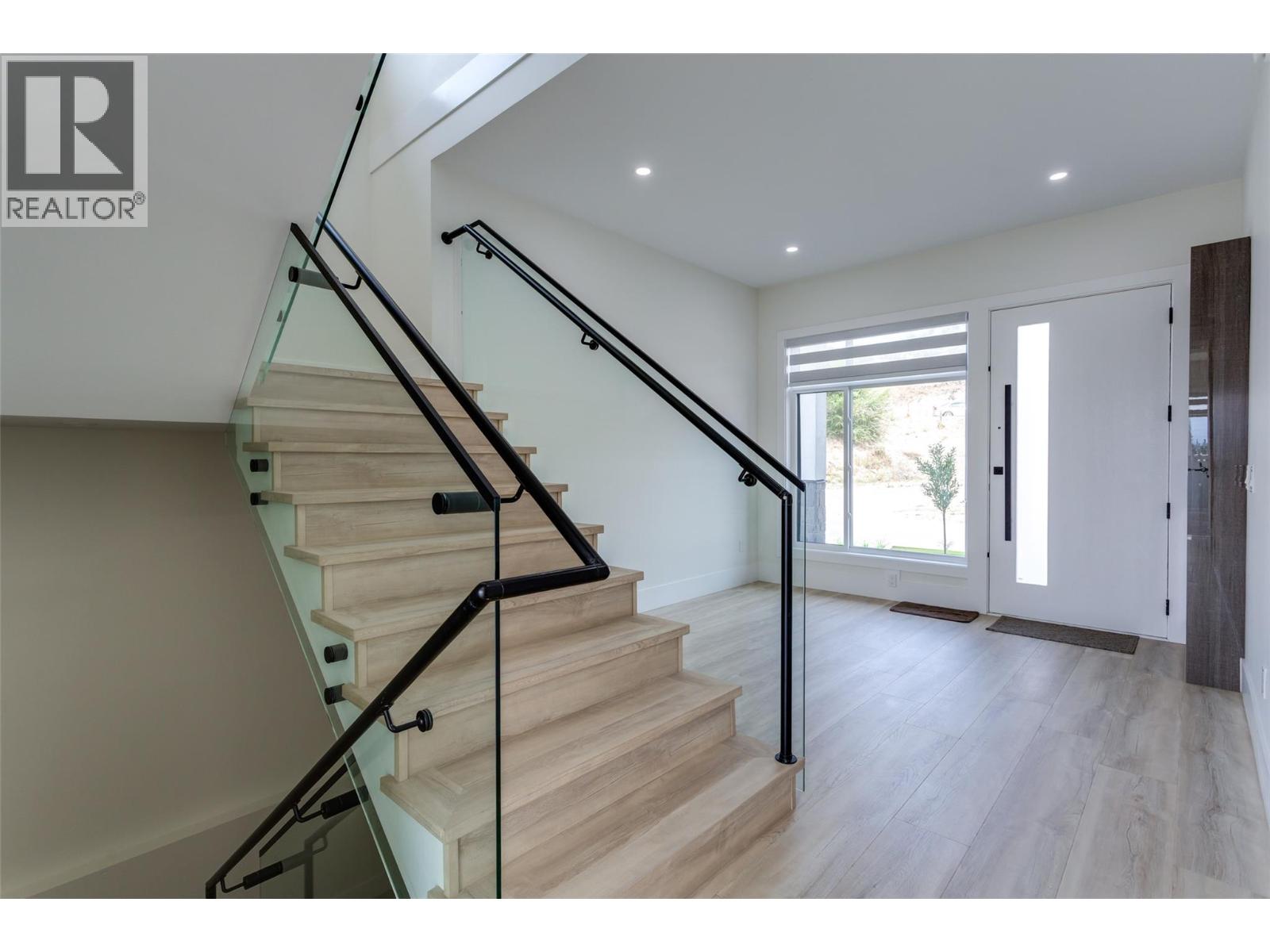 1136 Hume Avenue, Kelowna