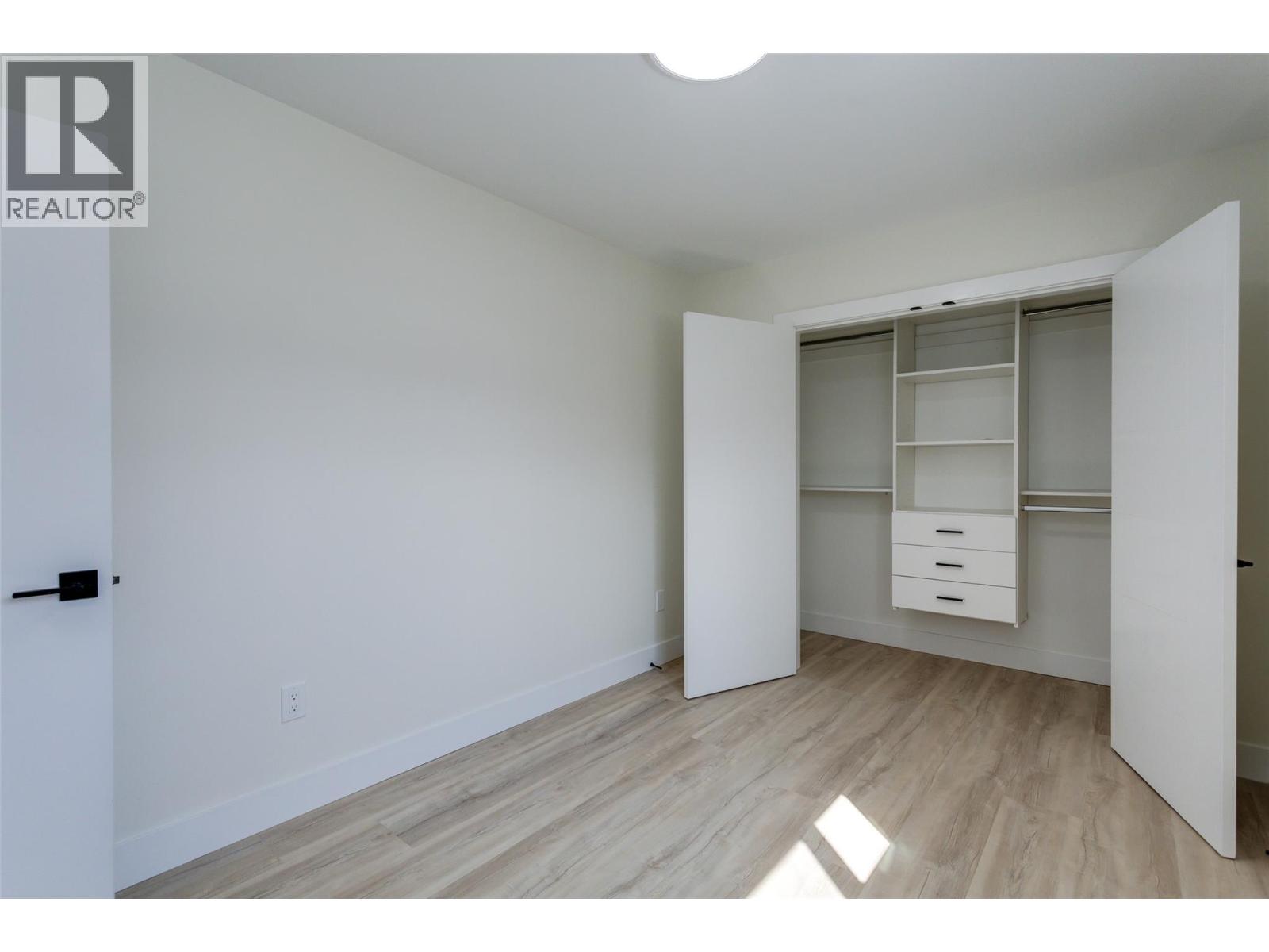 1136 Hume Avenue, Kelowna