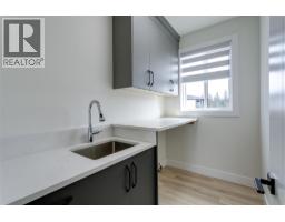 2pc Bathroom - 1136 Hume Avenue, Kelowna, BC V1P1S3 Photo 23