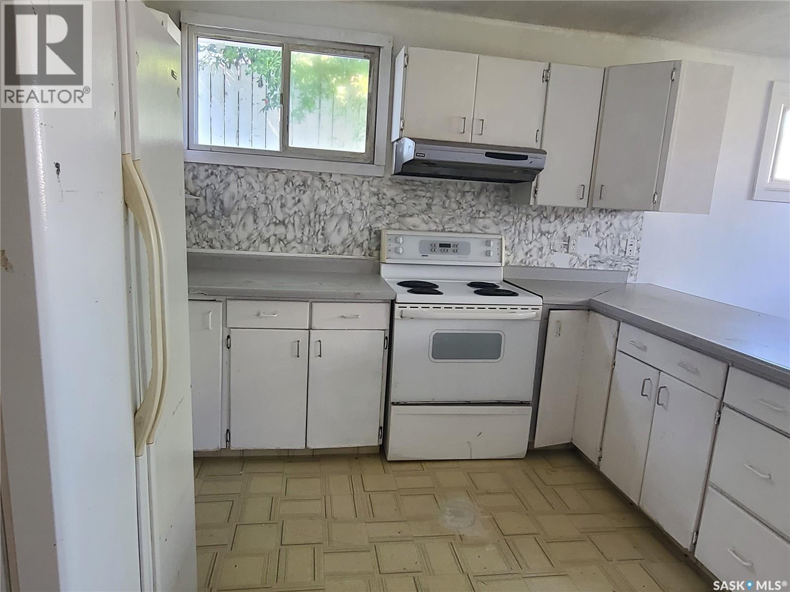 130 26th STREET W - 7