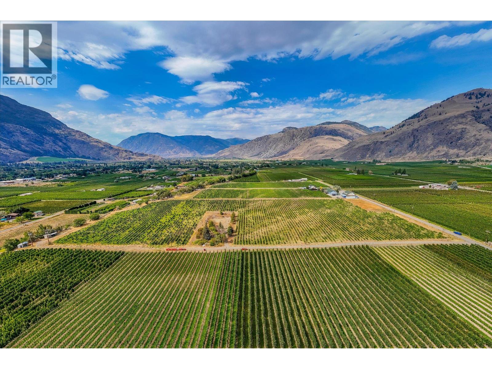 2025 Surprise Drive, Cawston, British Columbia, V0X1C2, Cawston, British Columbia — photo 2 of 5