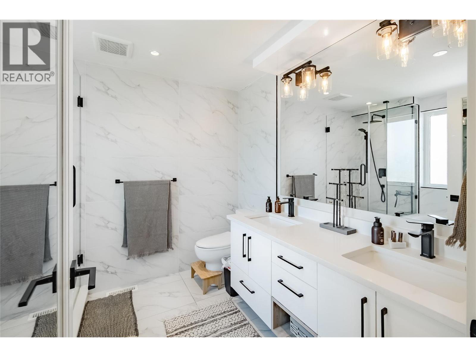  1524 Lakeview Street, Kelowna