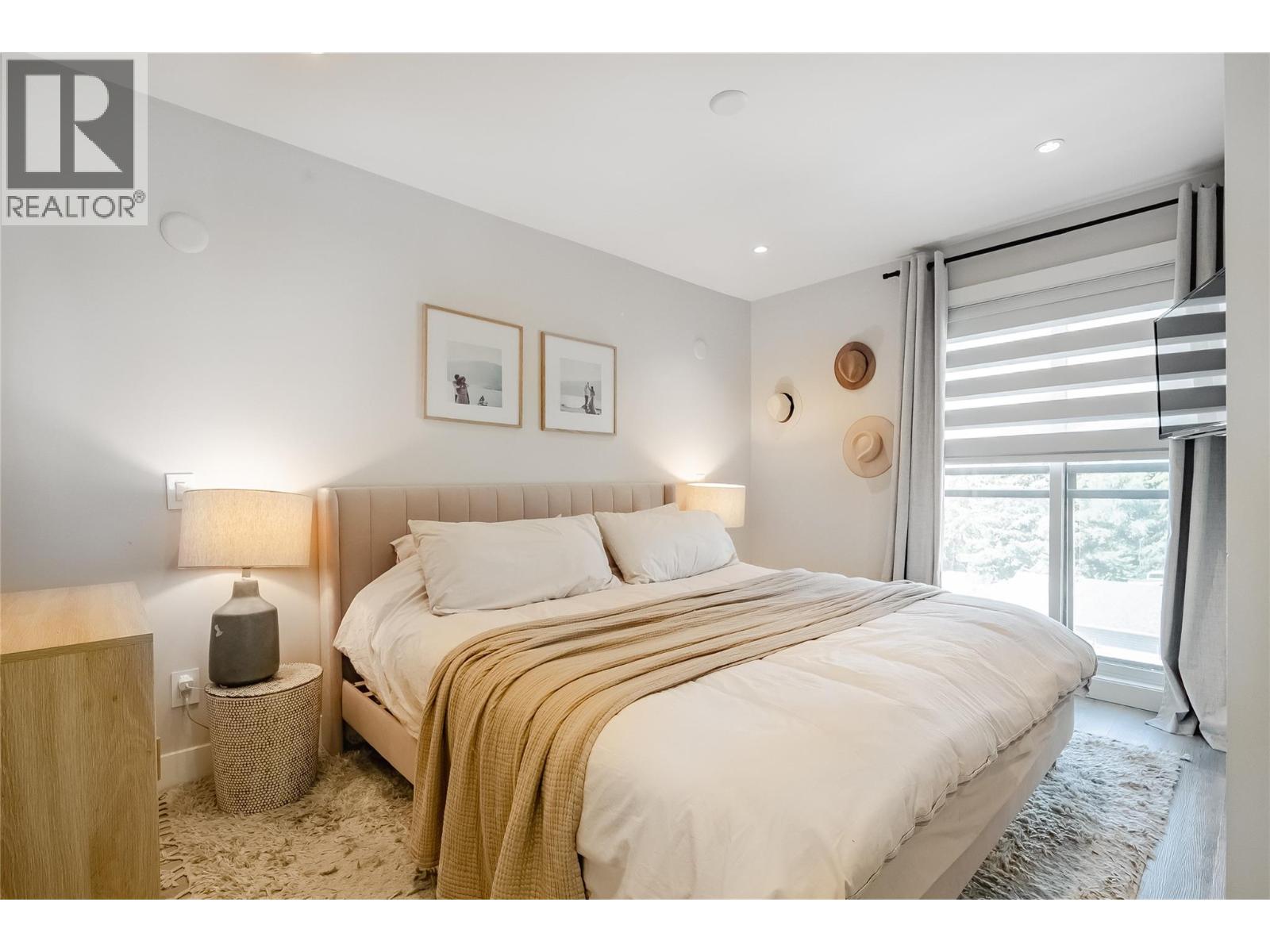  1524 Lakeview Street, Kelowna