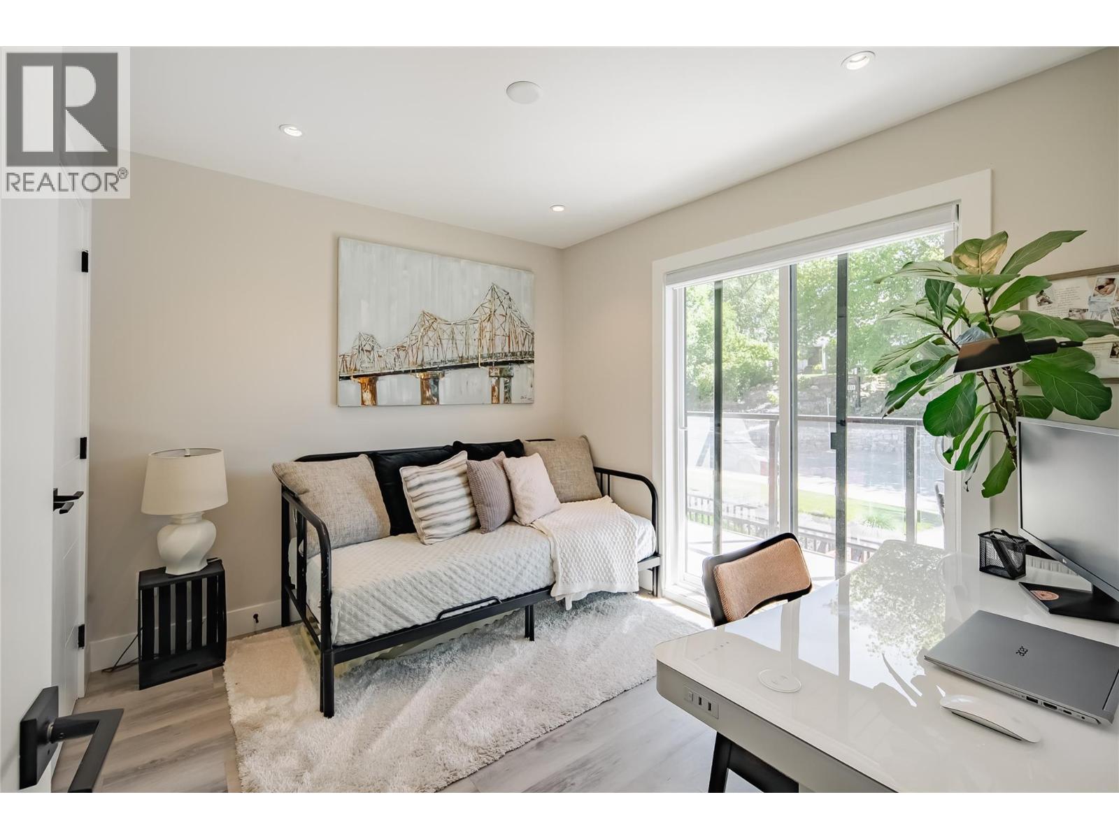  1524 Lakeview Street, Kelowna