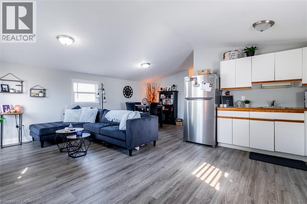 2 Bed, 1 Bath Apartment for Rent in St. Catharines – 7 JOSEPHINE Street Unit# UPPER, St. Catharines