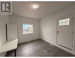 Upper - 55 Huron Street, Toronto, ON M5T2A6 Photo 17