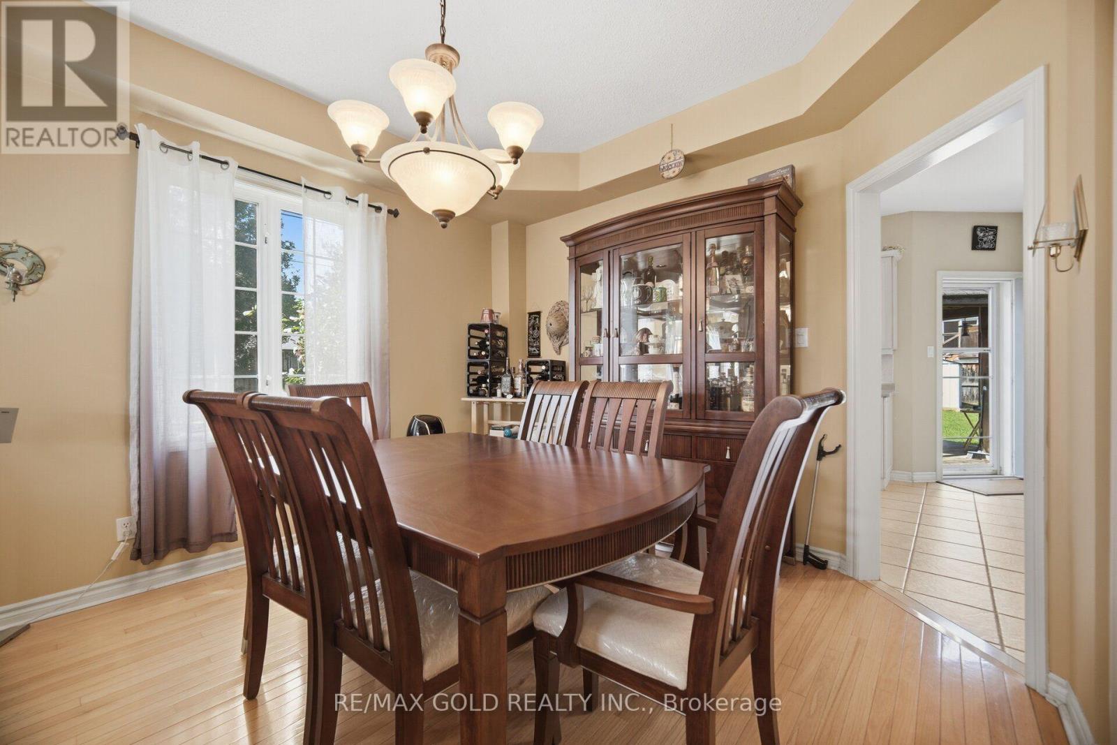 2 SPRUCEWOOD CRESCENT - 10