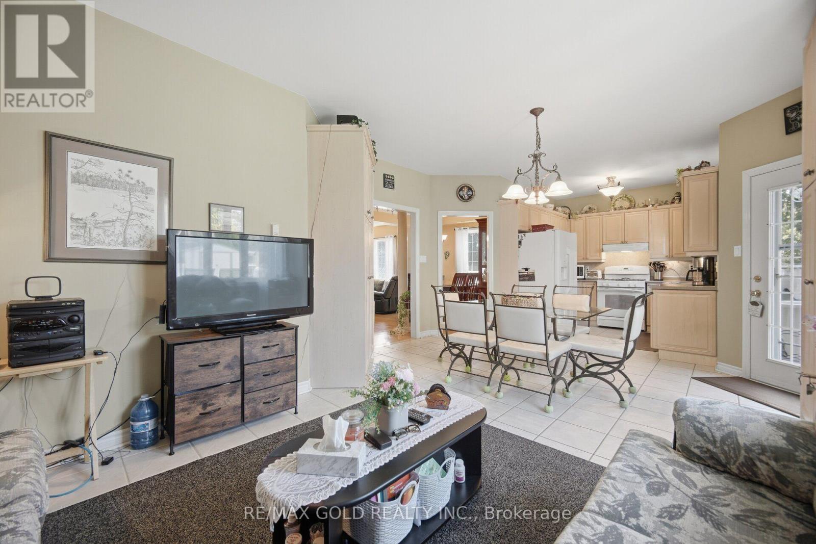 2 SPRUCEWOOD CRESCENT - 17