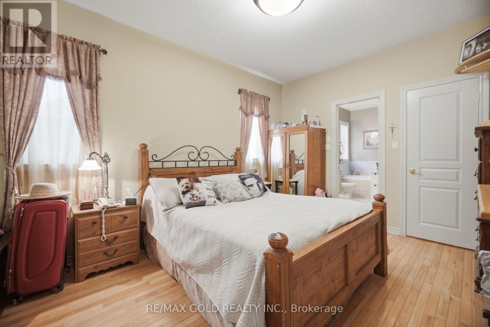 2 SPRUCEWOOD CRESCENT - 19