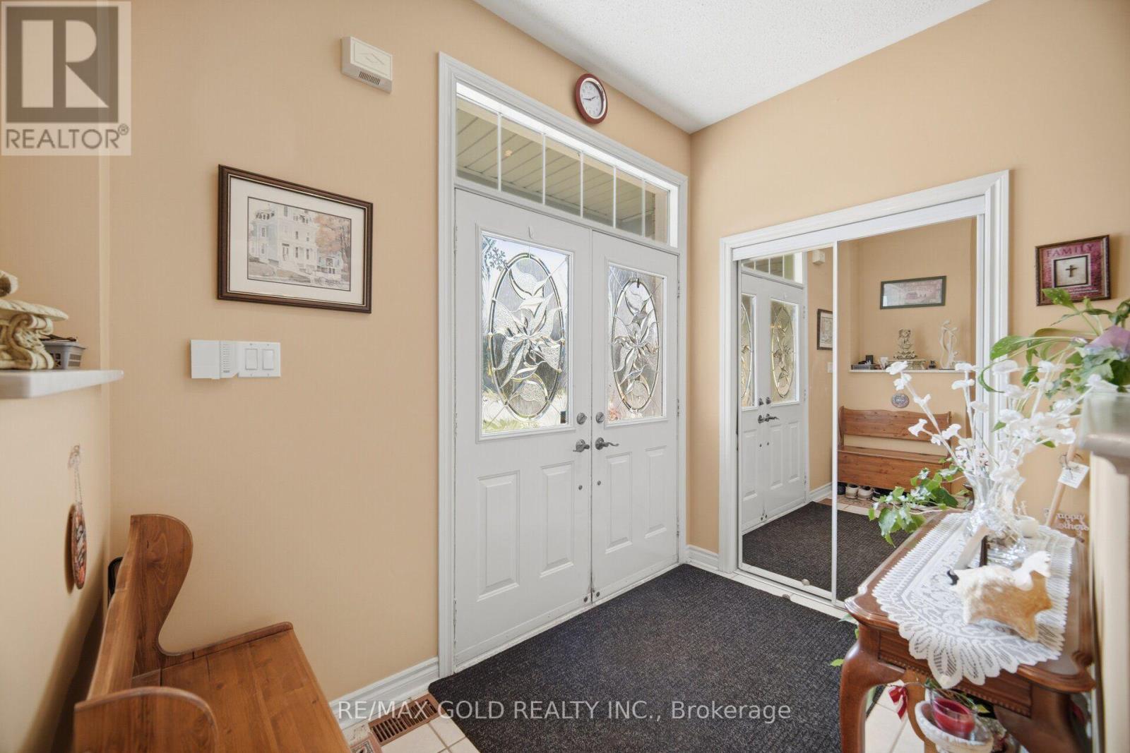 2 SPRUCEWOOD CRESCENT - 5