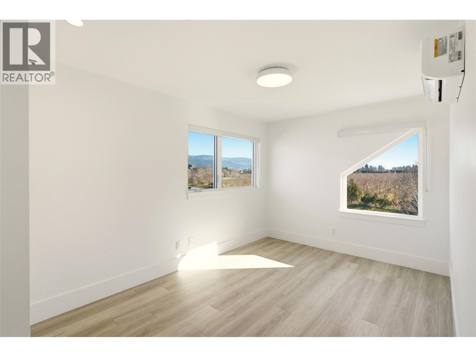 3000 Landry Crescent, Summerland