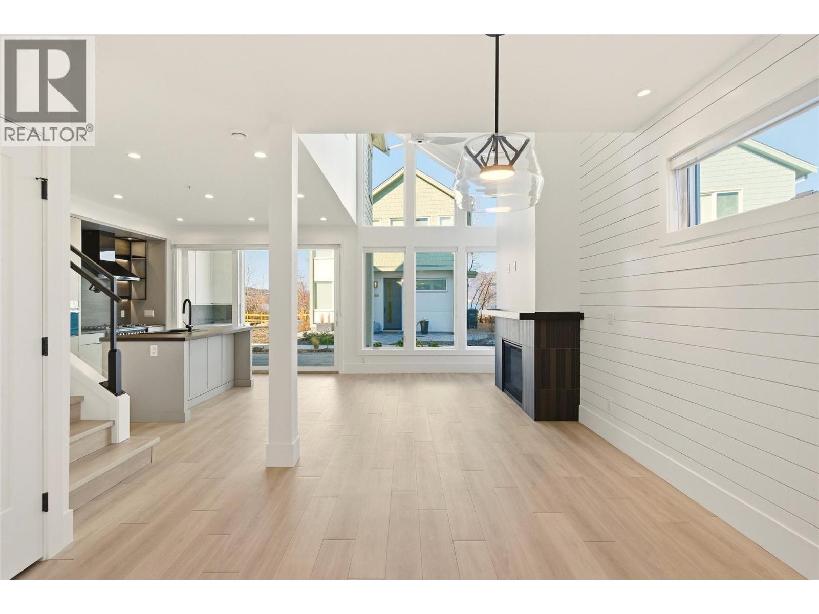 3000 Landry Crescent, Summerland