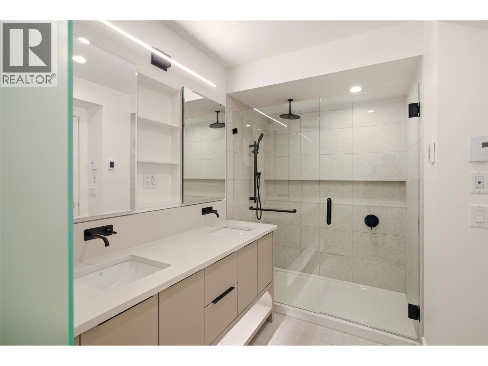 3000 Landry Crescent, Summerland