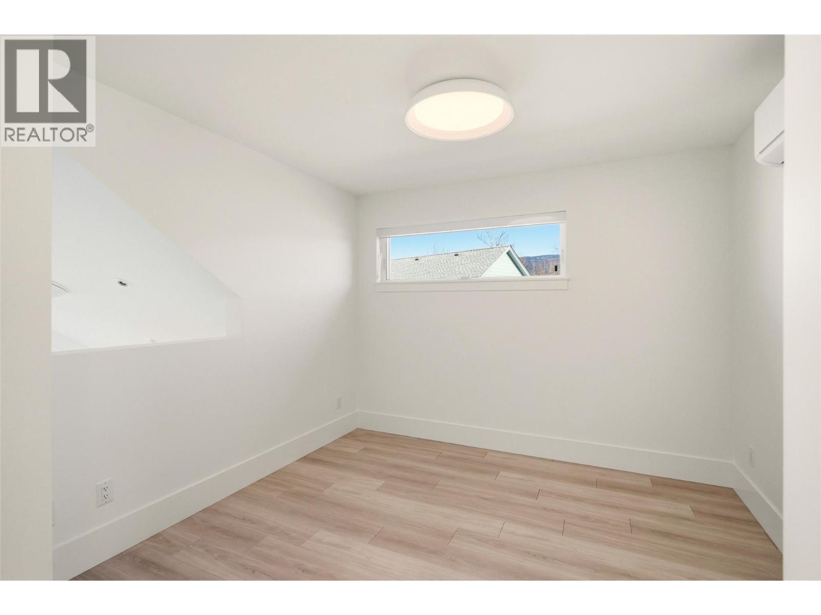 3000 Landry Crescent, Summerland